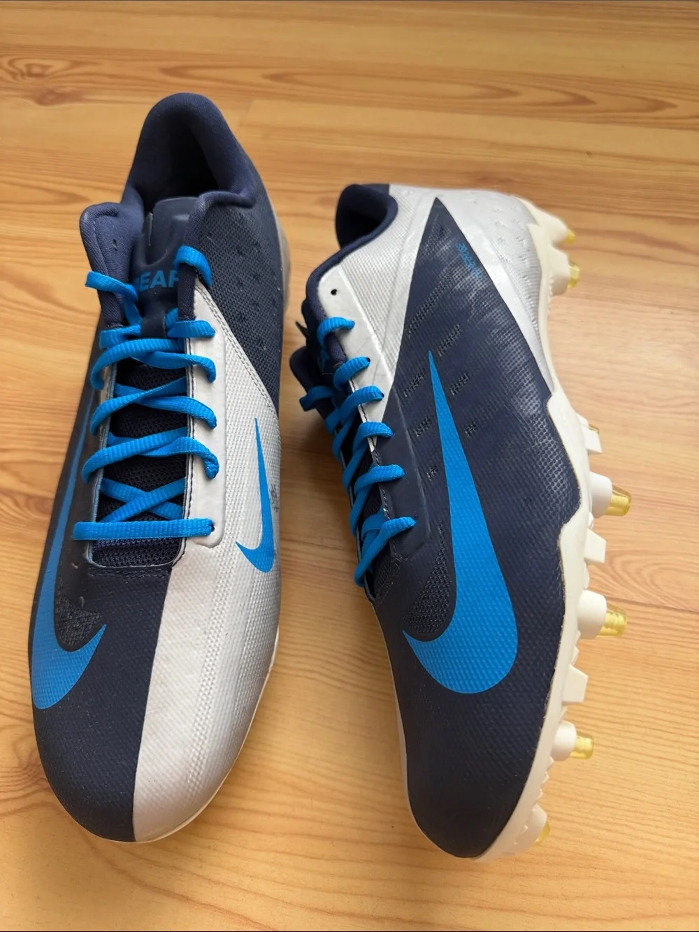 Nike ID mens football Cleats size 13 new